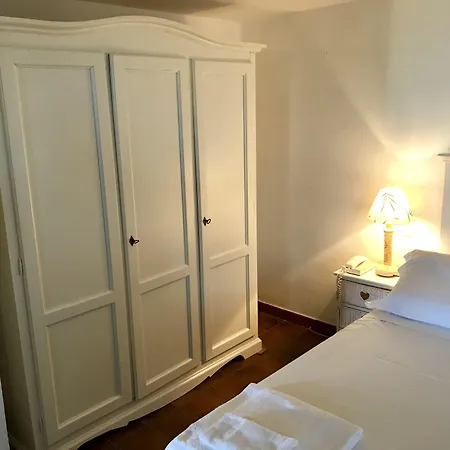 מלון Su Meriagu 3*